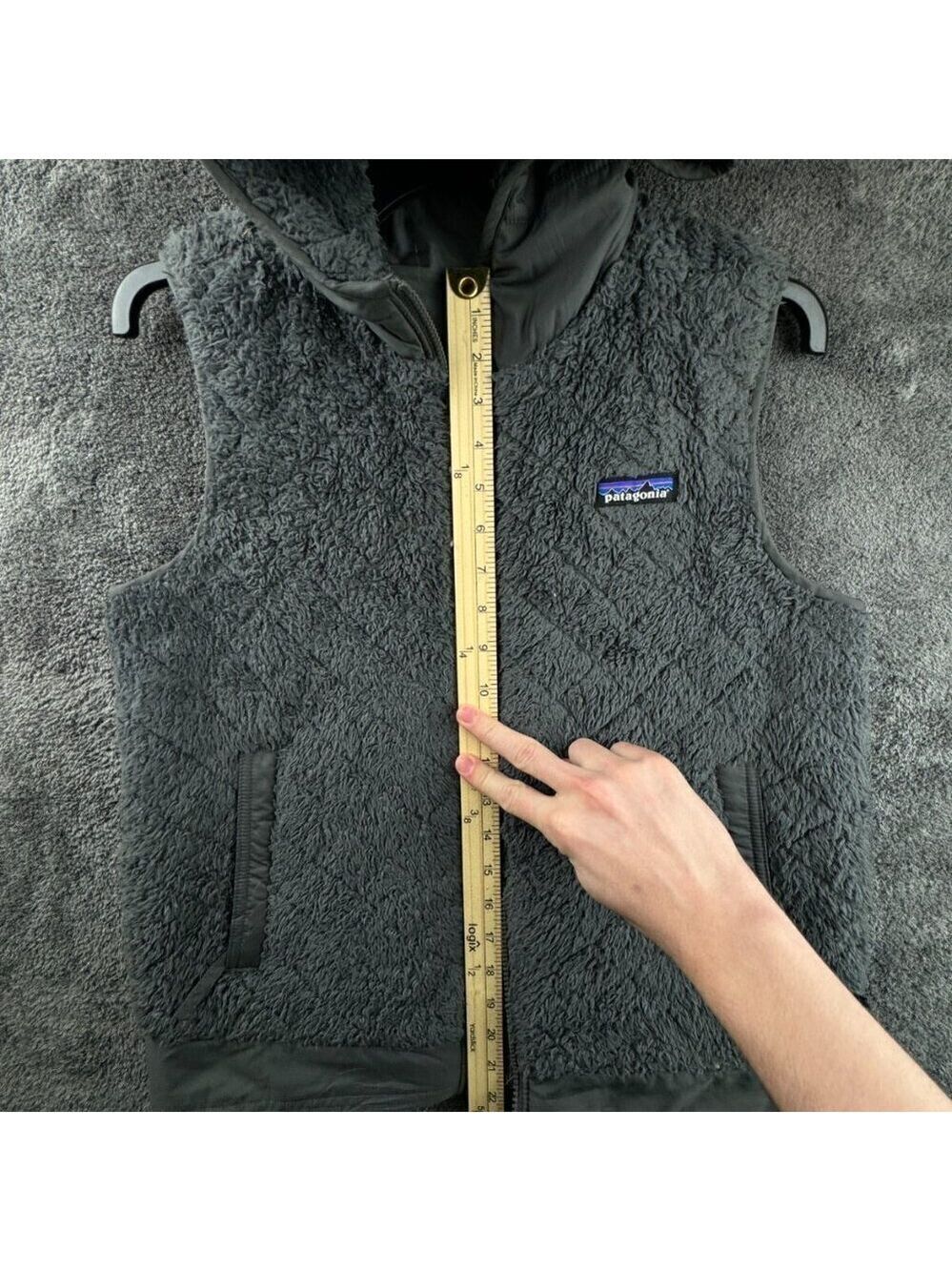 Patagonia Gray Fuzzy Soft Fleece Vest Full Zip* Hooded W Logo, Pockets Adult